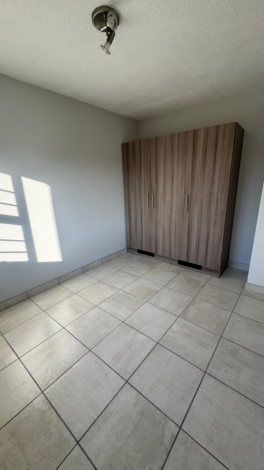 To Let 1 Bedroom Property for Rent in Beacon Bay Eastern Cape